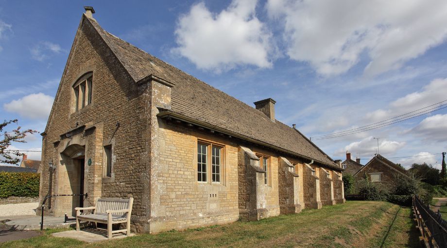 Airport Transfers from Kingham.