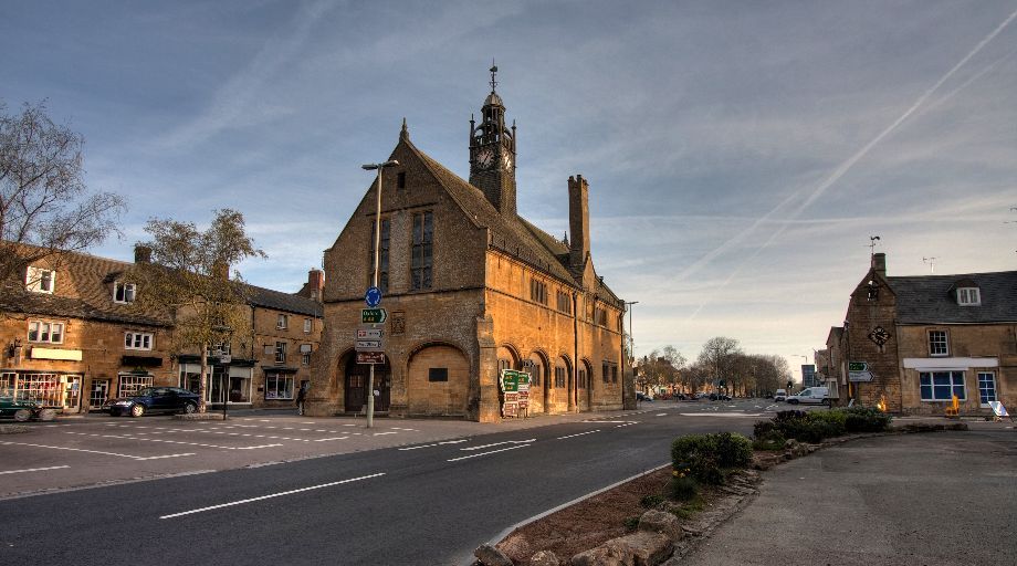 Airport Transfers from Moreton-in-Marsh.